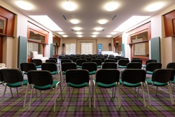 Are you looking for the ideal place for holding your company training, presentation, seminar, or other professional event?