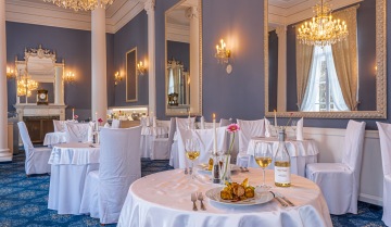 A rich menu is served every day